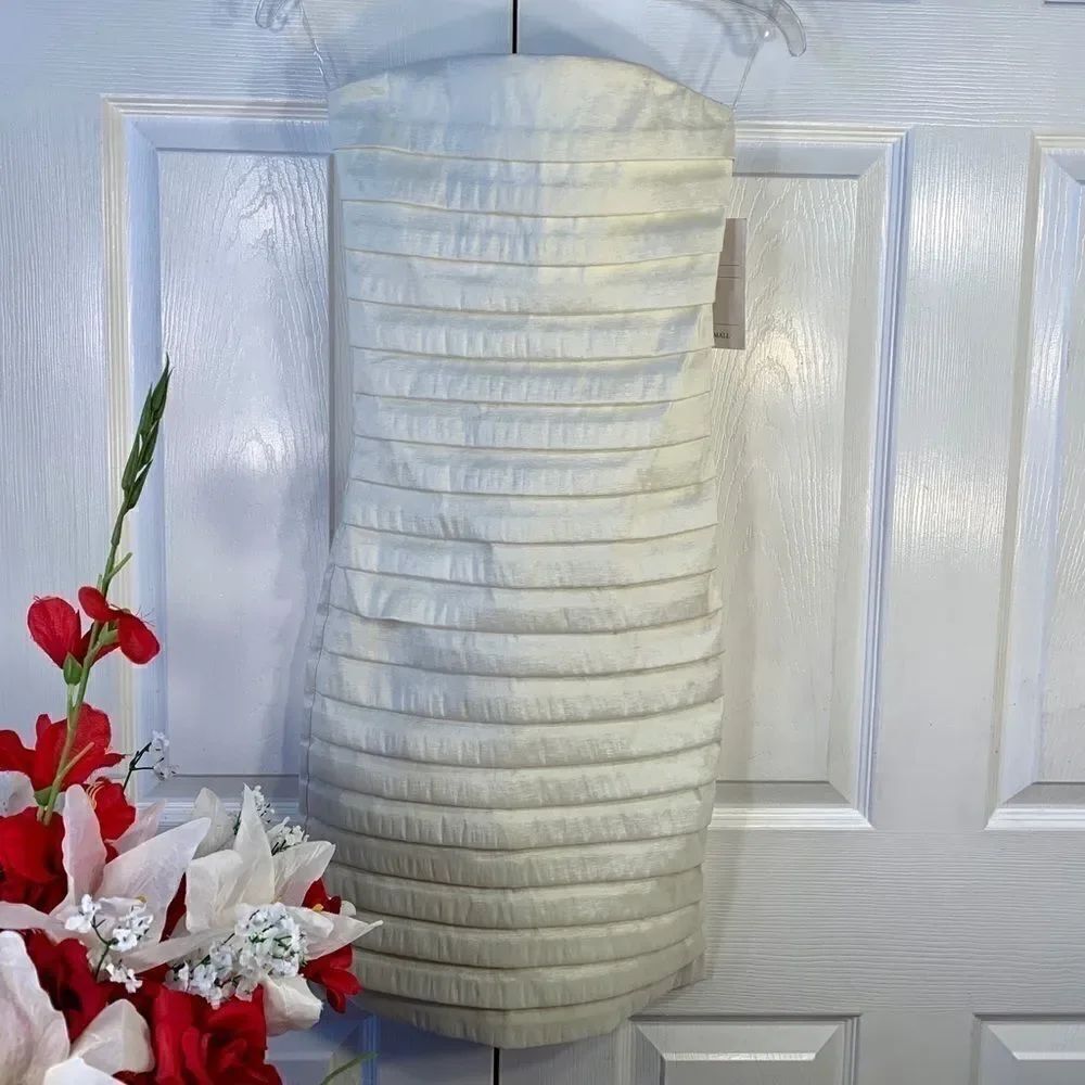 OFF-WHITE STRETCH STRAPLESS DRESS SIZE SMALL - Picture 2 of 6